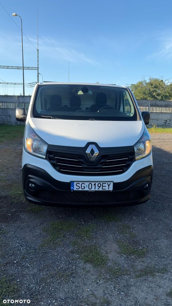 Renault TRAFIC - 2