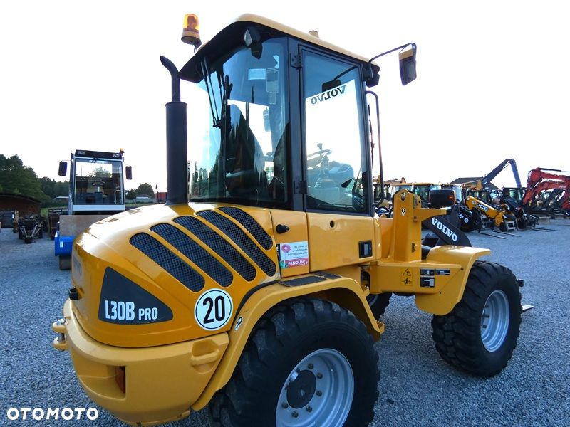 Volvo L30B PRO / Z Niemiec / ORG. 7.120mtg / Bardzo ładne / - 28