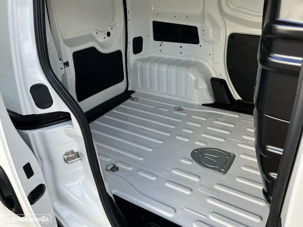 Fiat Fiorino 1.3 M-Jet SX - 24