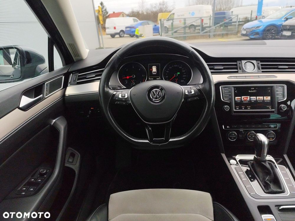 Volkswagen Passat 2.0 TDI BMT Highline DSG - 17