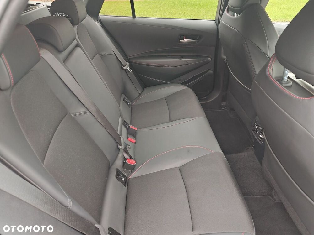 Toyota Corolla - 11