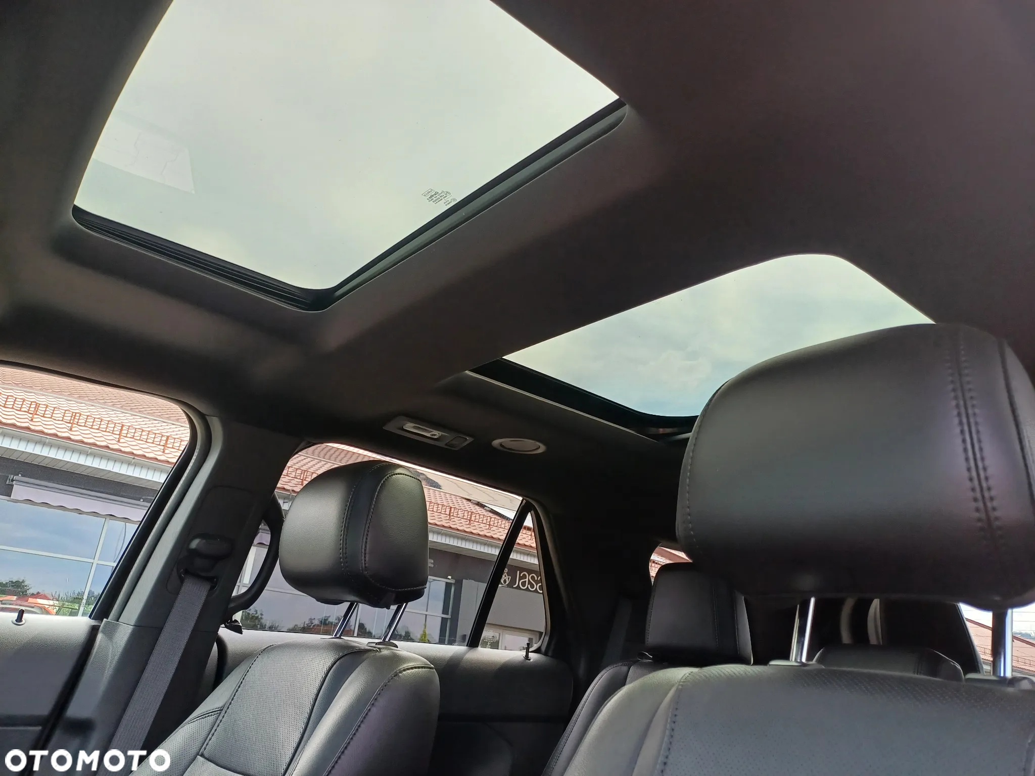 Ford Explorer - 18