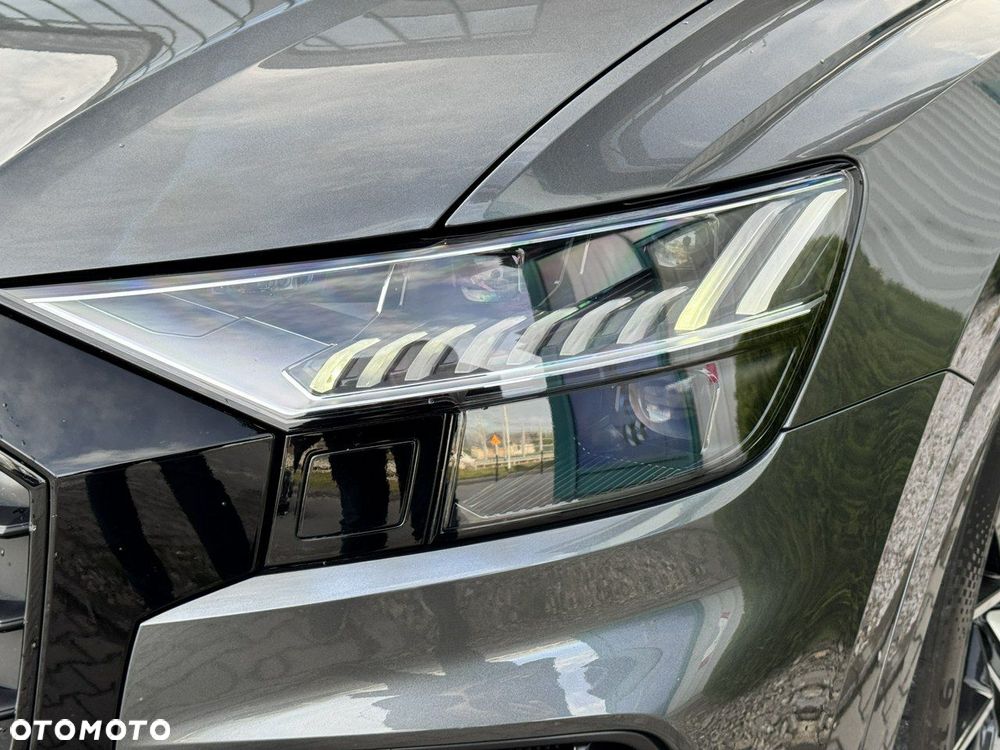 Audi Q8 - 8