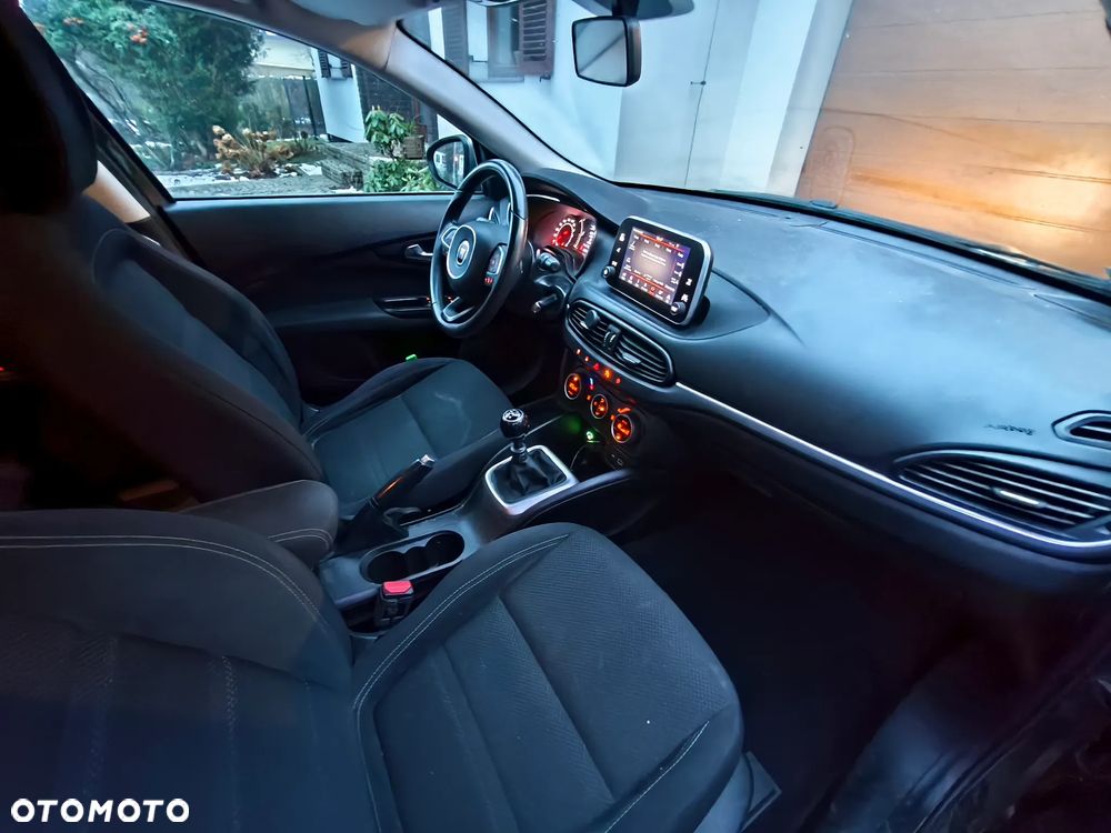 Fiat Tipo 1.4 T-Jet 16v Lounge - 10