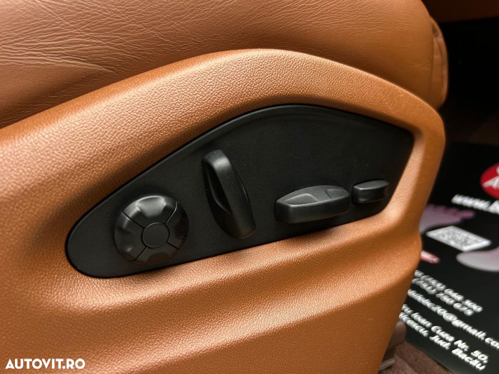 Porsche Cayenne - 13