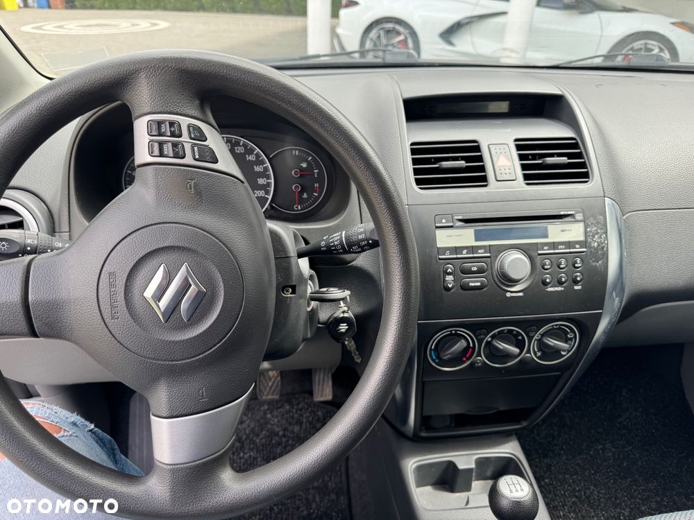 Suzuki SX4 1.6 GLX / Comfort - 8