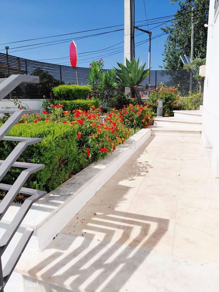 Moradia unifamiliar T3 como nova,  no Fanqueiro Loures - Grande imagem: 2/22
