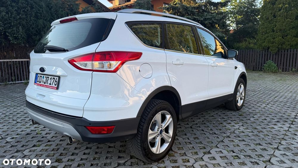 Ford Kuga 2.0 TDCi 4WD Titanium - 4