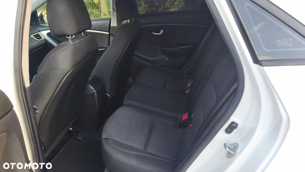 Hyundai i30 1.4 Comfort - 14