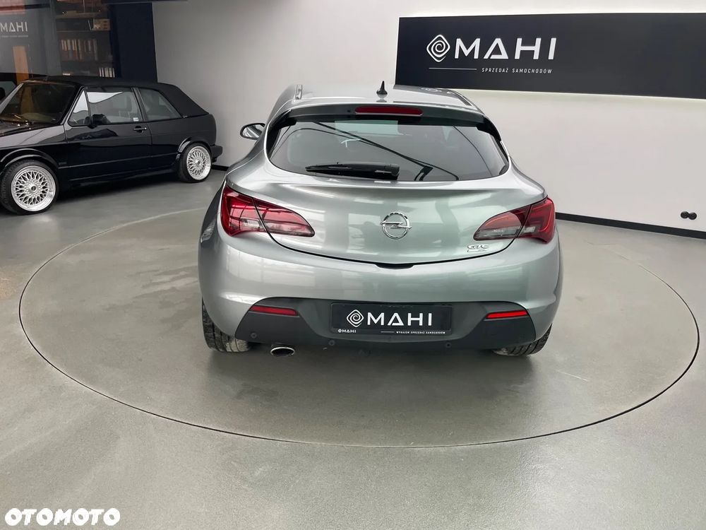 Opel Astra IV GTC 2.0 CDTI Sport - 8