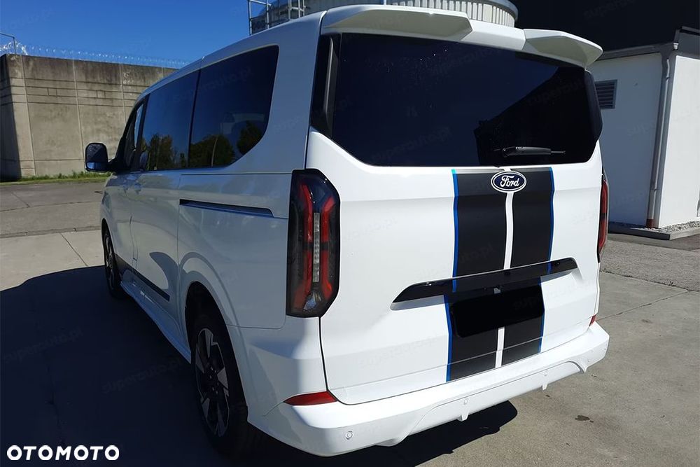 Ford Tourneo Custom - 5