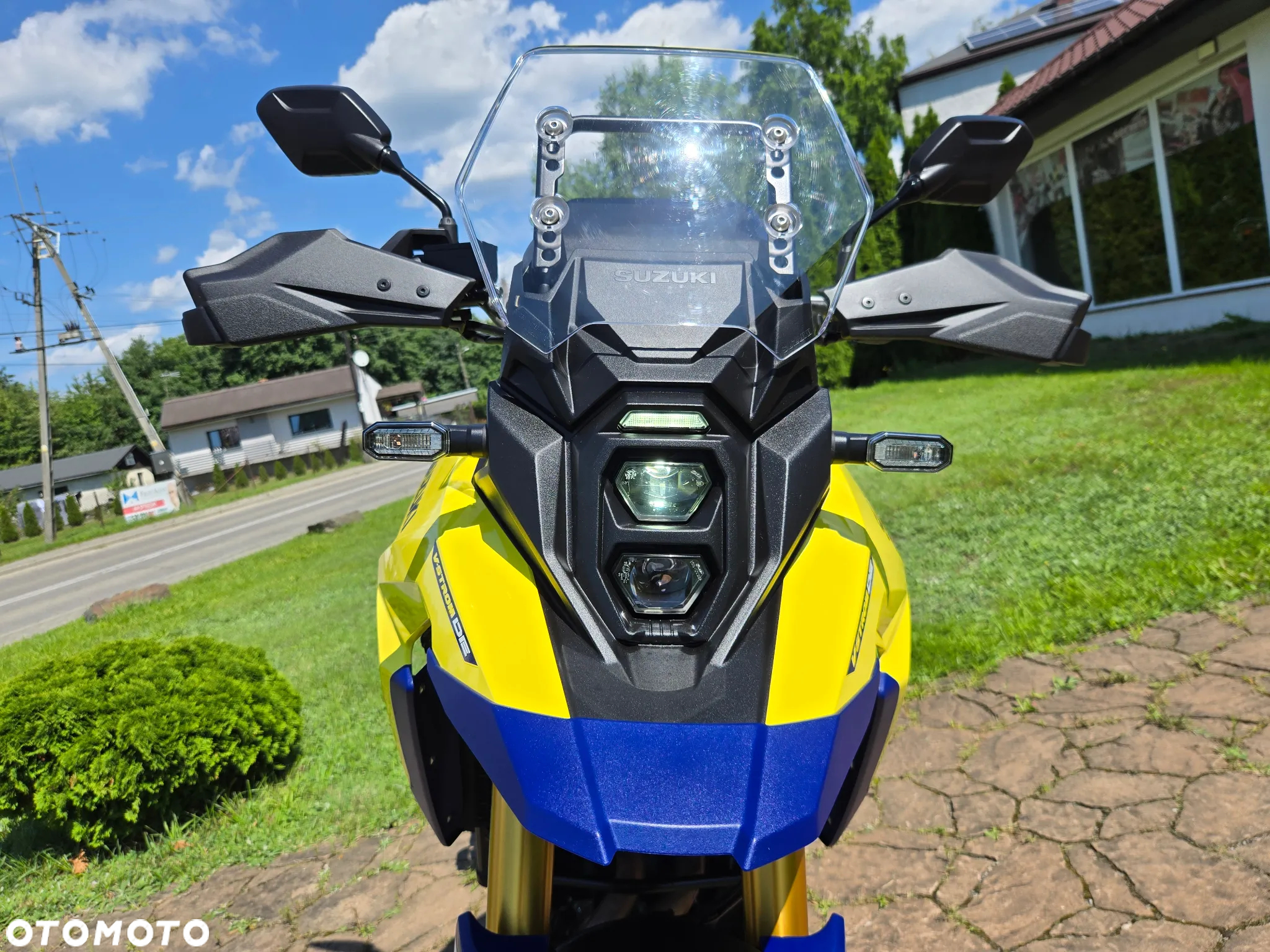 Suzuki V-STROM - 7