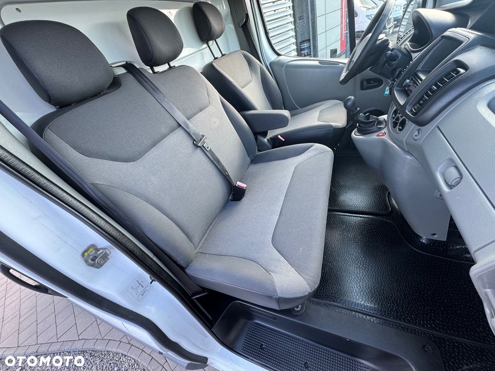 Renault TRAFIC - 13