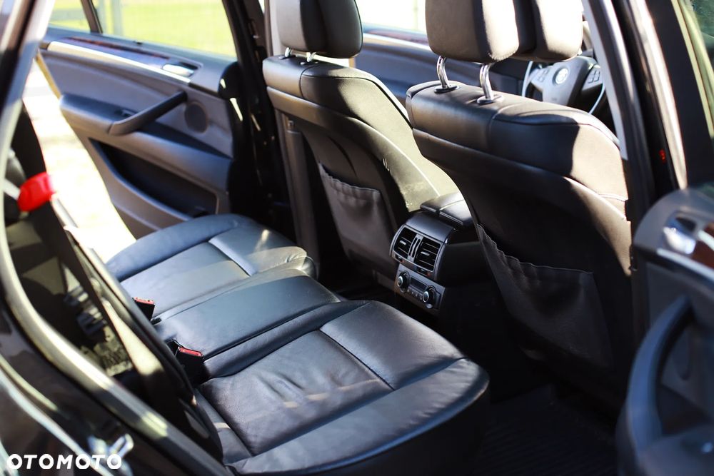 BMW X5 xDrive35d - 11