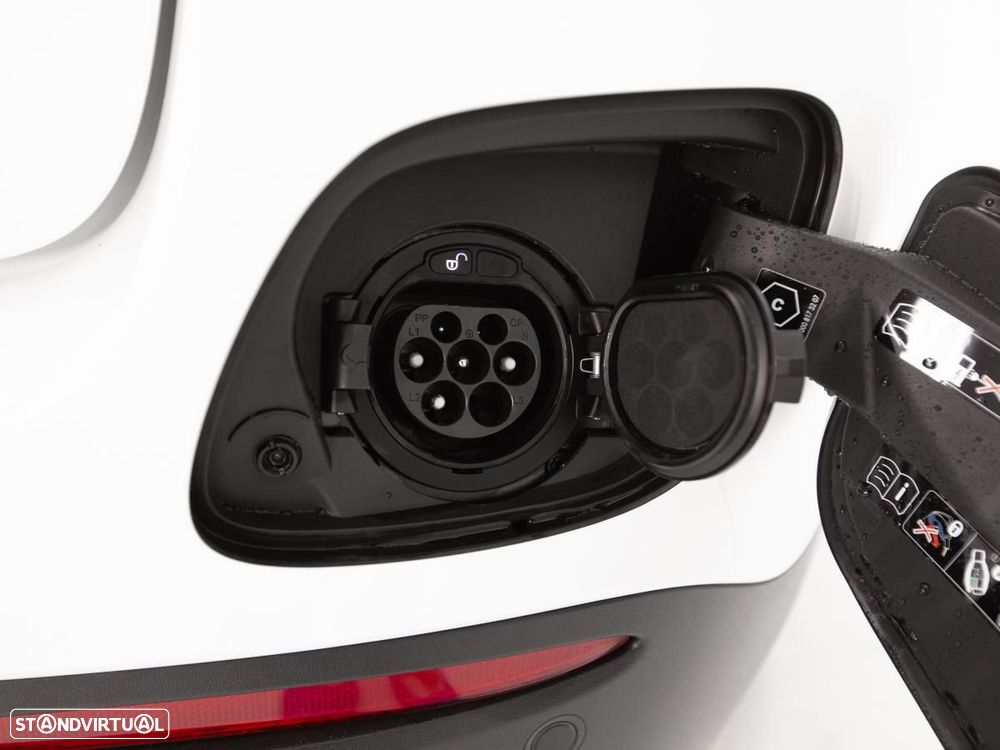 Mercedes-Benz GLC 300 de 4Matic - 16