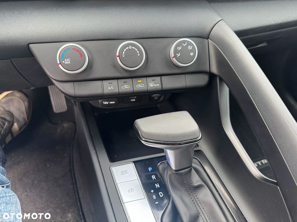 Hyundai Elantra - 17