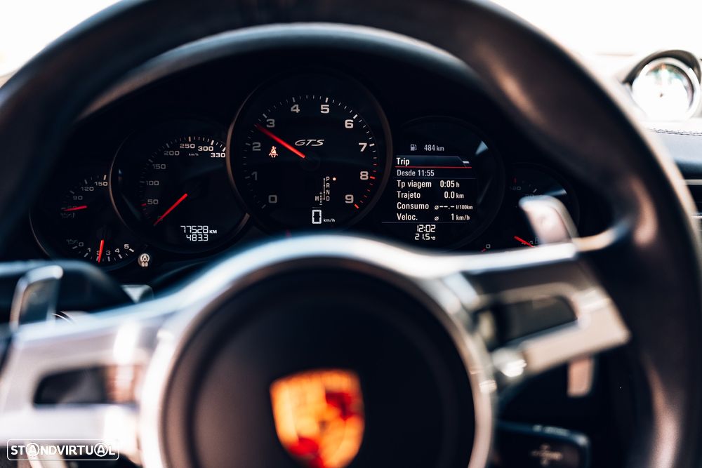 Porsche 911 (991) Carrera 4 GTS PDK - 11