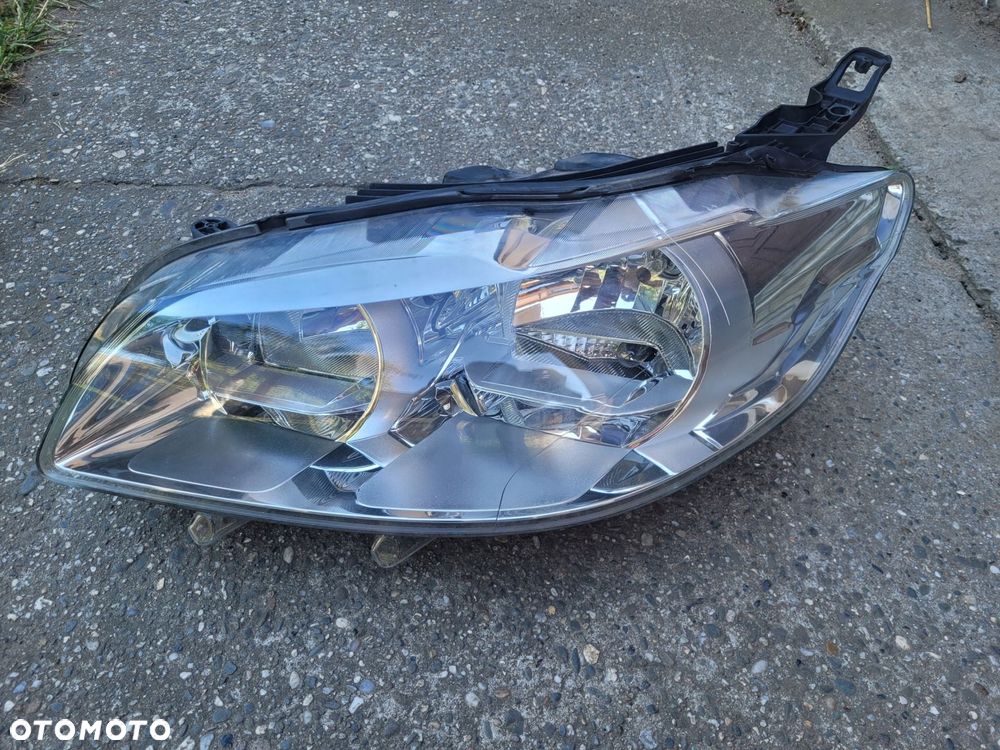 peugeot 301 lampa lewa 9675139080