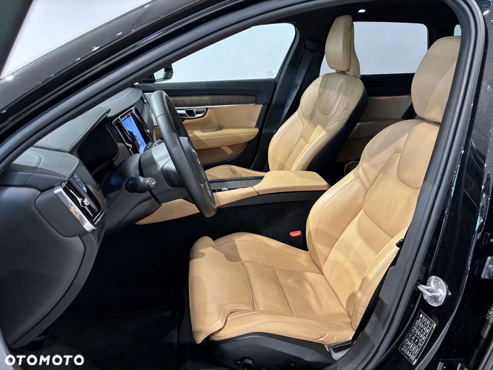 Volvo V90 - 17