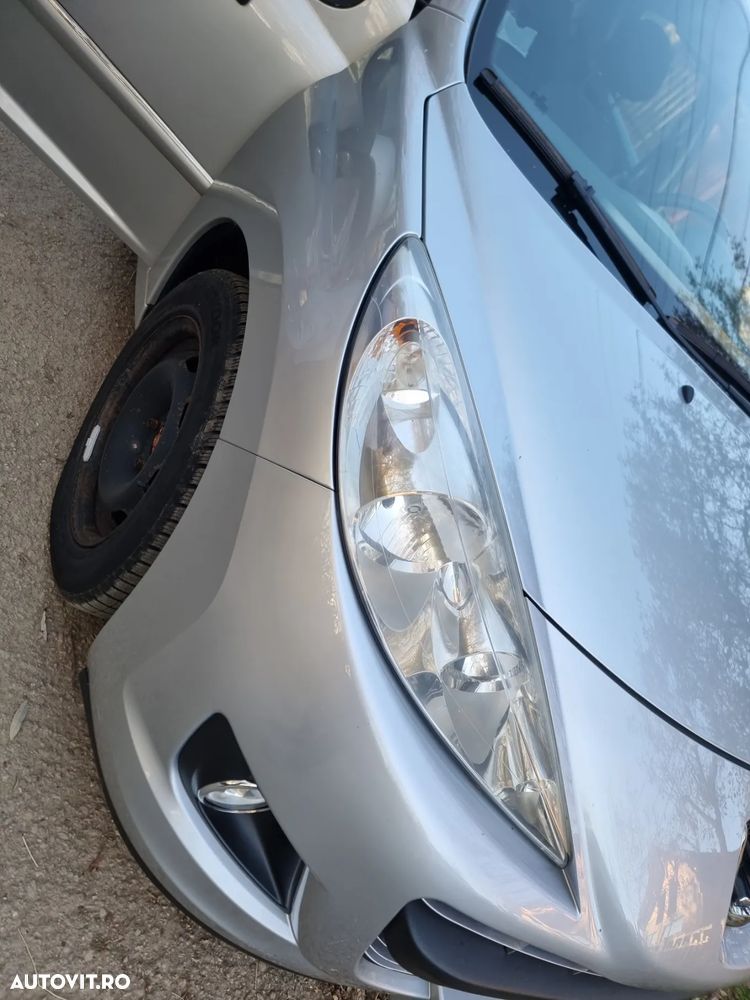 Peugeot 207 90 HDi FAP (Blue Lion) Premium - 5