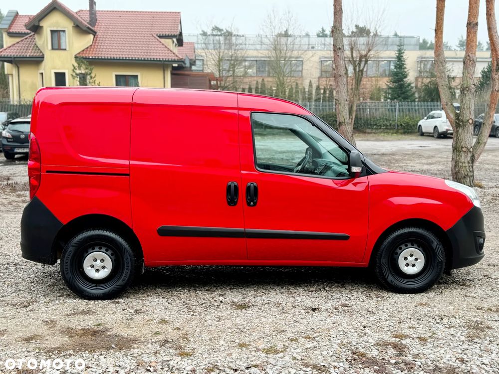 Opel COMBO - 14
