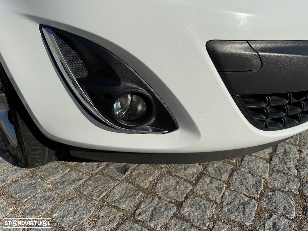 Opel Corsa 1.2 Cosmo - 25