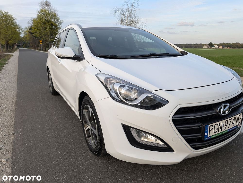 Hyundai i30 blue Kombi 1.4 YES Gold - 7