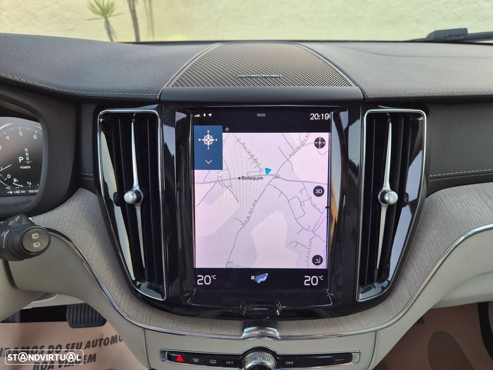 Volvo XC 60 2.0 T8 PHEV Inscription AWD - 24