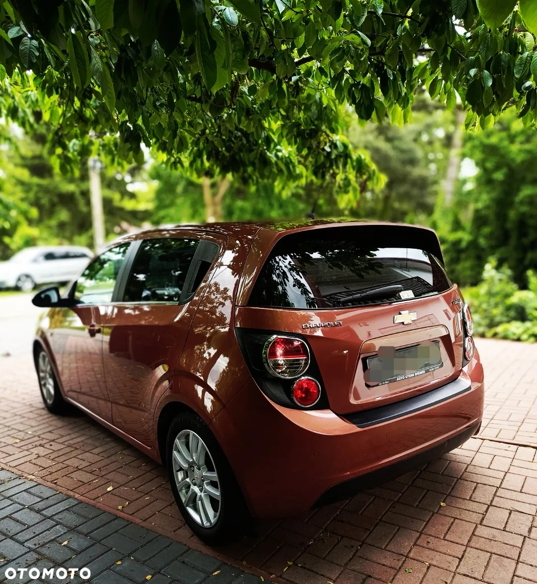 Chevrolet Aveo 1.6 LTZ - 5