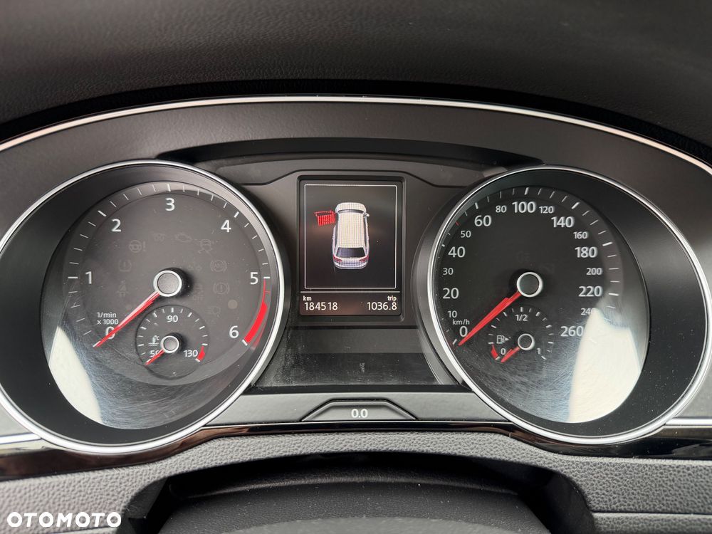 Volkswagen Passat 2.0 TDI SCR 4Mot DSG Highline - 10