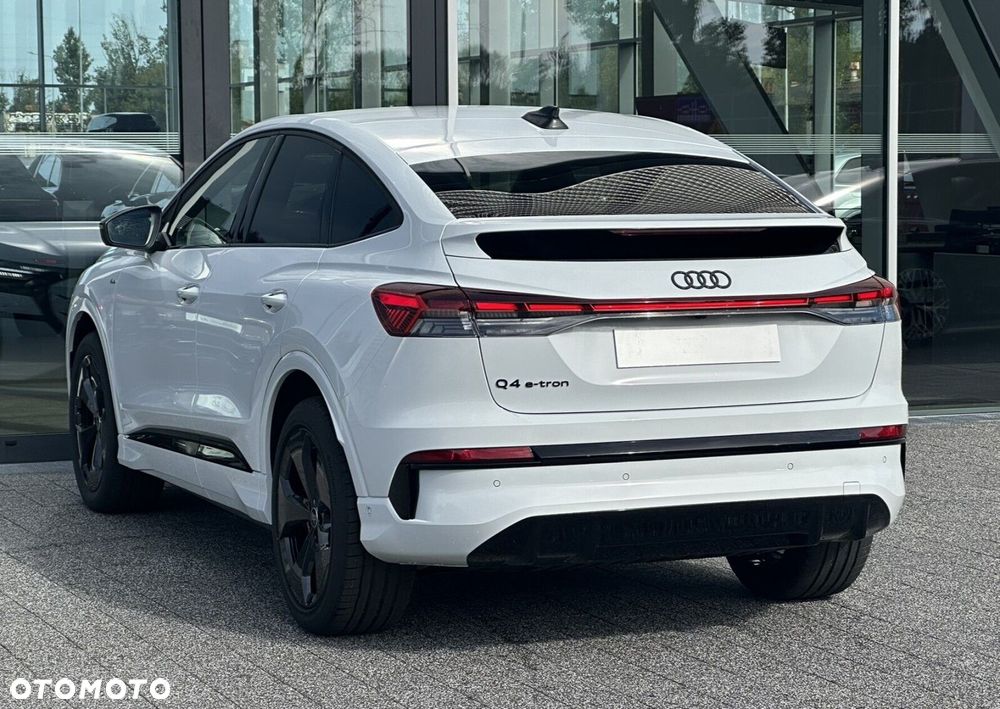 Audi Q4 Sportback e-tron - 9