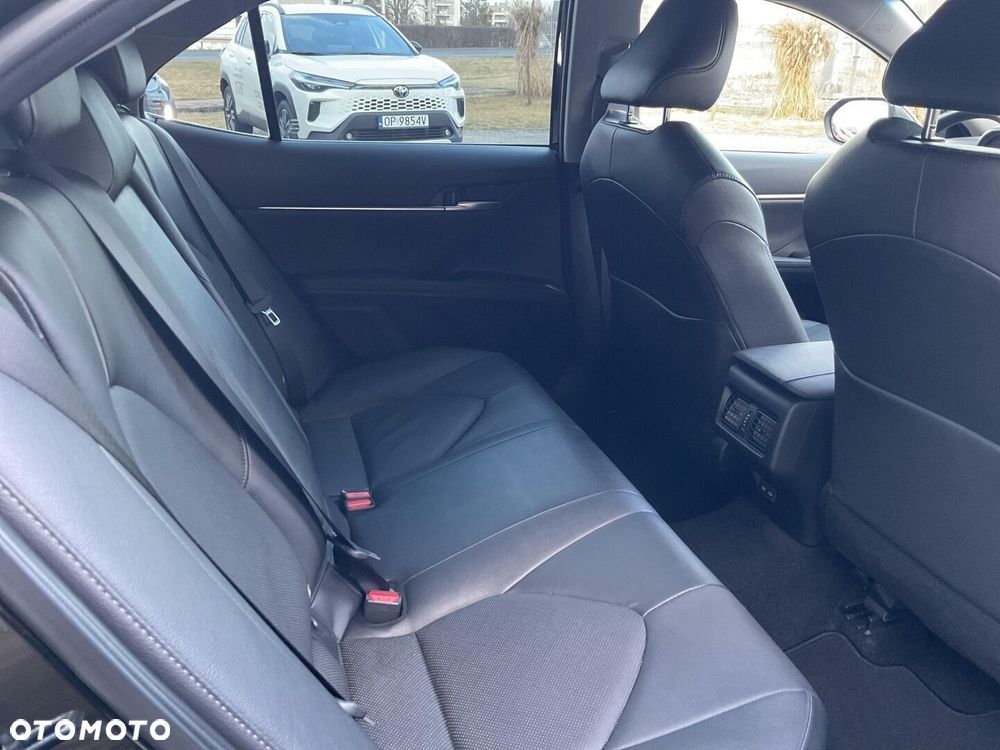 Toyota Camry 2.5 Hybrid Executive CVT - 12