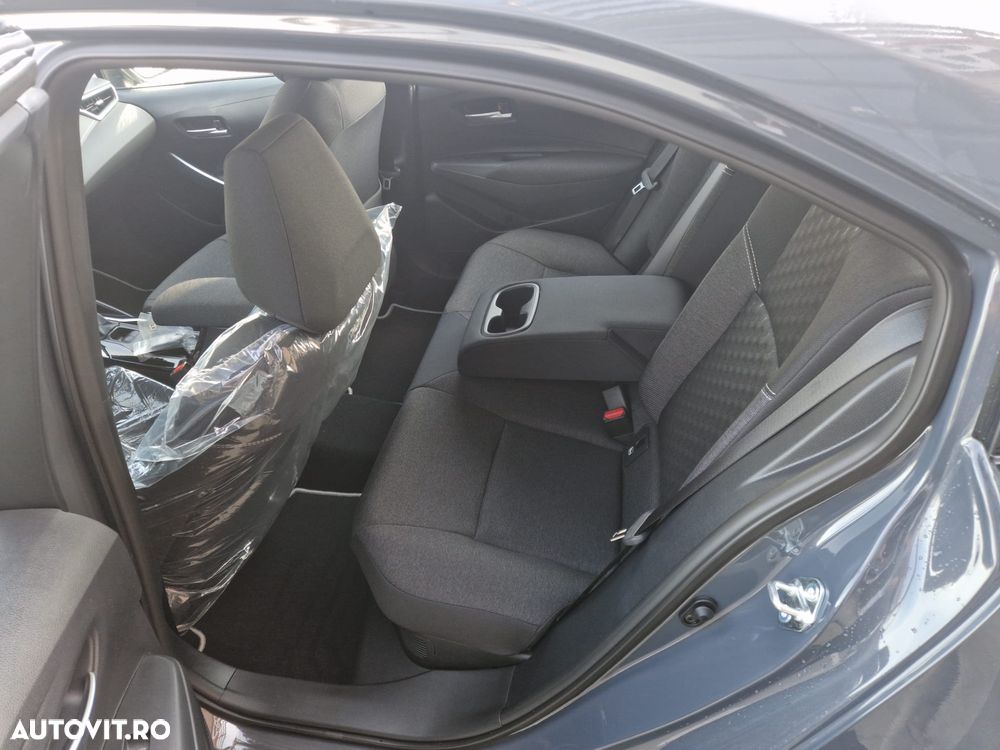Toyota Corolla 1.8 HSD Business - 22