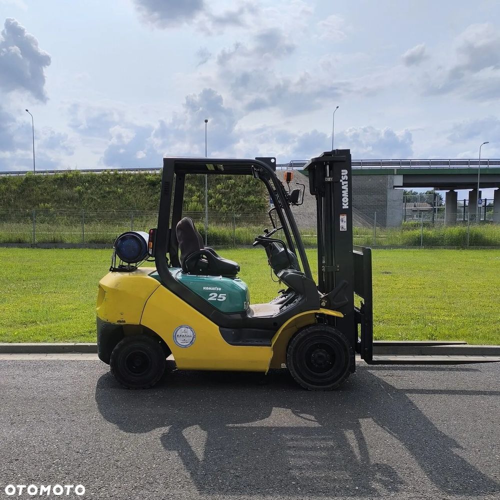 Komatsu FD25HT-16R