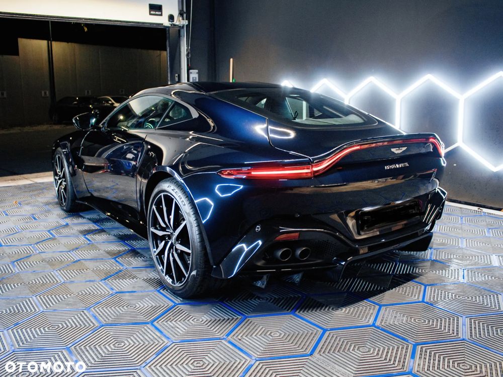 Aston Martin V8 Vantage Standard - 13