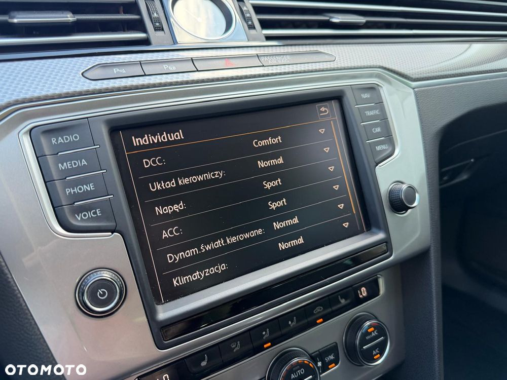 Volkswagen Passat Alltrack 2.0 TDI SCR 4Motion DSG - 27