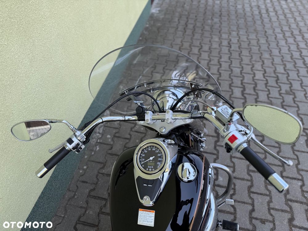 Suzuki VL 800 Volusia - 17