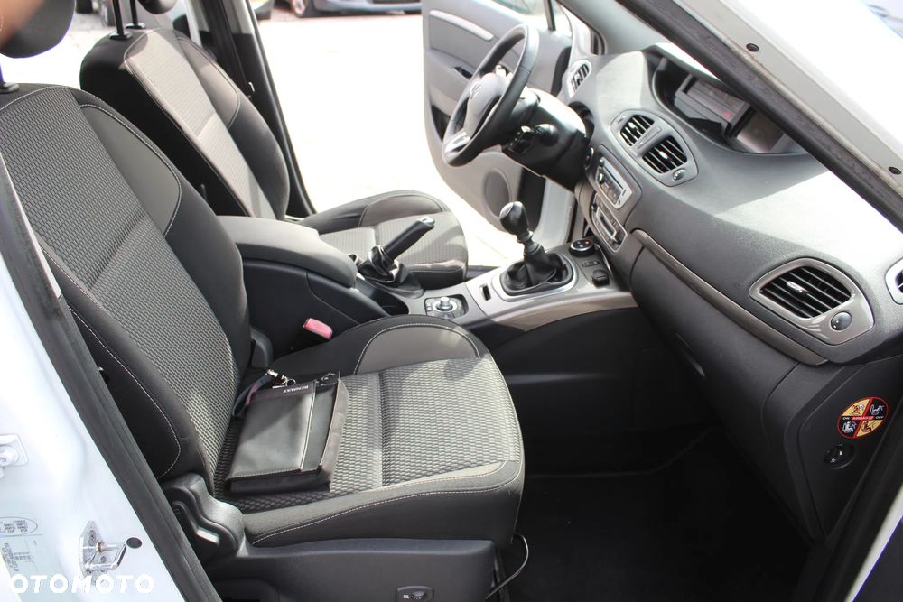 Renault Scenic Energy TCe 115 S&S Xmod Bose Edition - 22