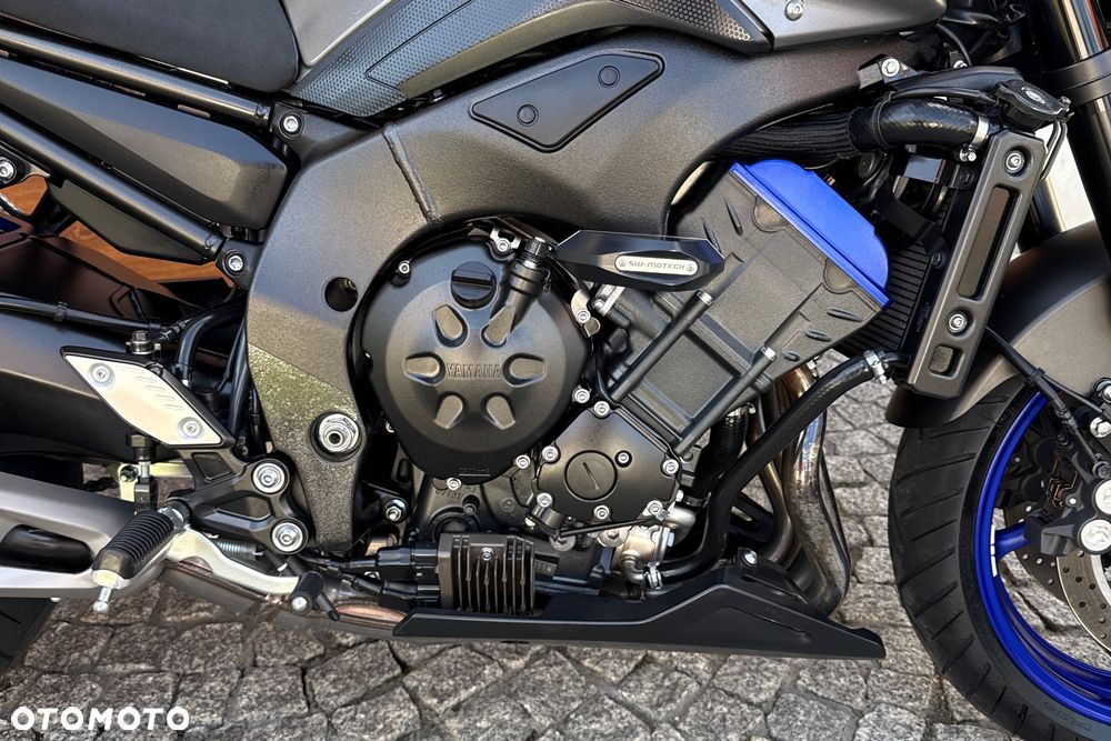 Yamaha FZ8 - 8
