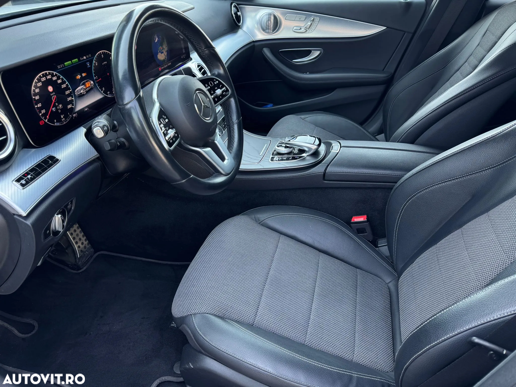 Mercedes-Benz E 300 de Aut. - 14