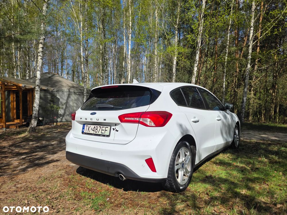 Ford Focus 1.5 TDCi SYNC Edition - 3