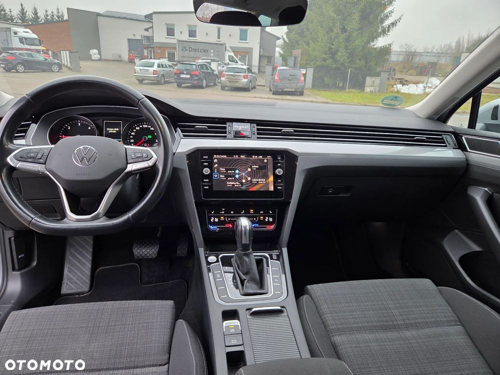Volkswagen Passat 2.0 TDI SCR DSG Business - 9