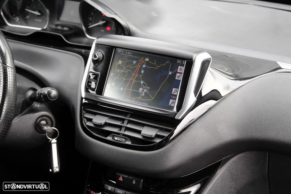 Peugeot 208 1.6 e-HDi Allure - 10