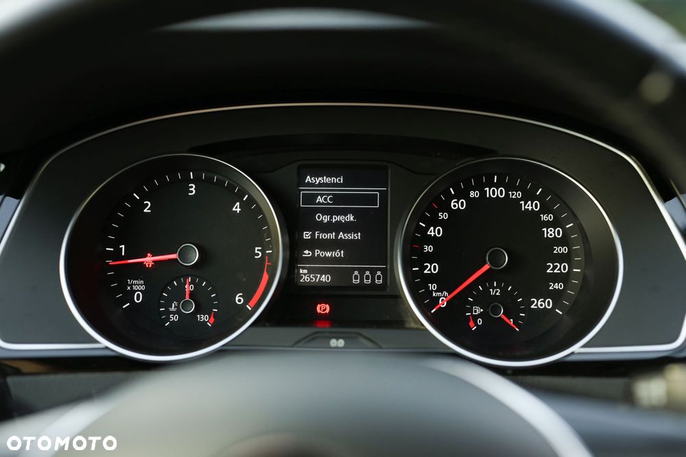 Volkswagen Passat 2.0 TDI BMT Comfortline DSG7 - 12