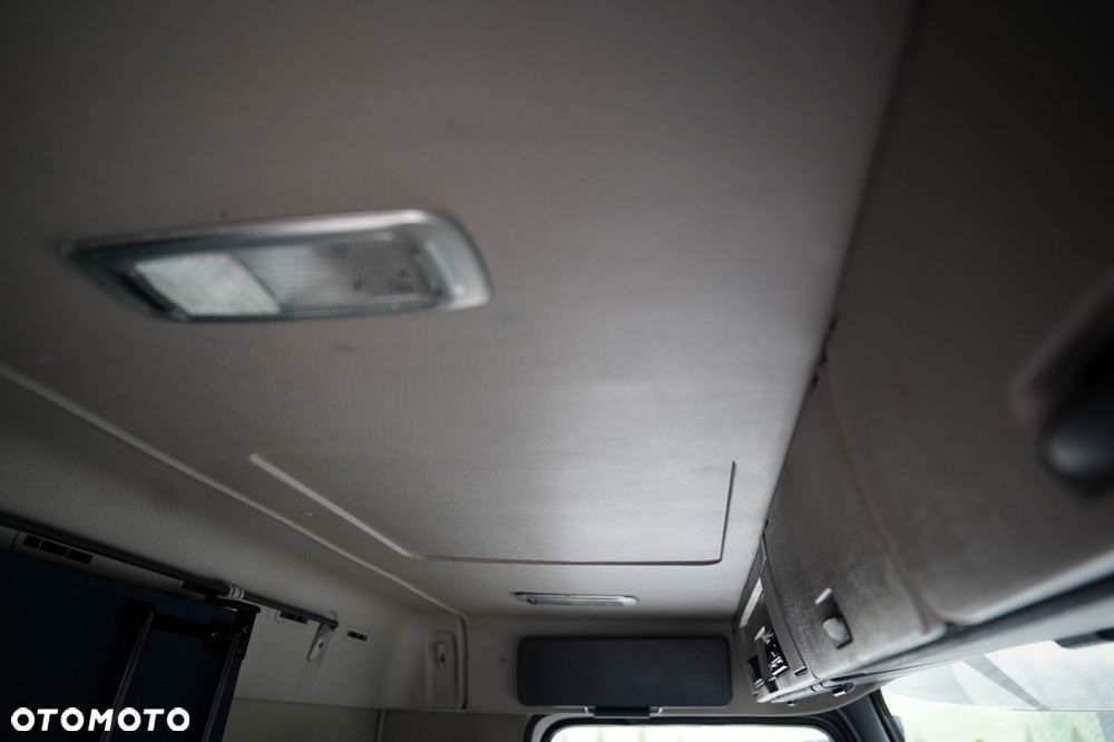 Volvo FM 380 / SOLÓWKA / 6X2 / DO PRZEWOZU ŻYWCA / DROBIU / WINDA 2 000 KG / EURO 5 - 32