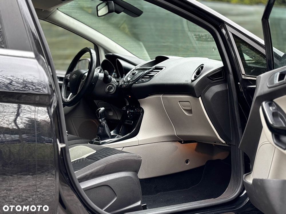 Ford Fiesta 1.0 EcoBoost Titanium - 19