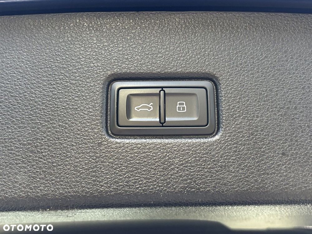 Audi Q5 Sportback - 27