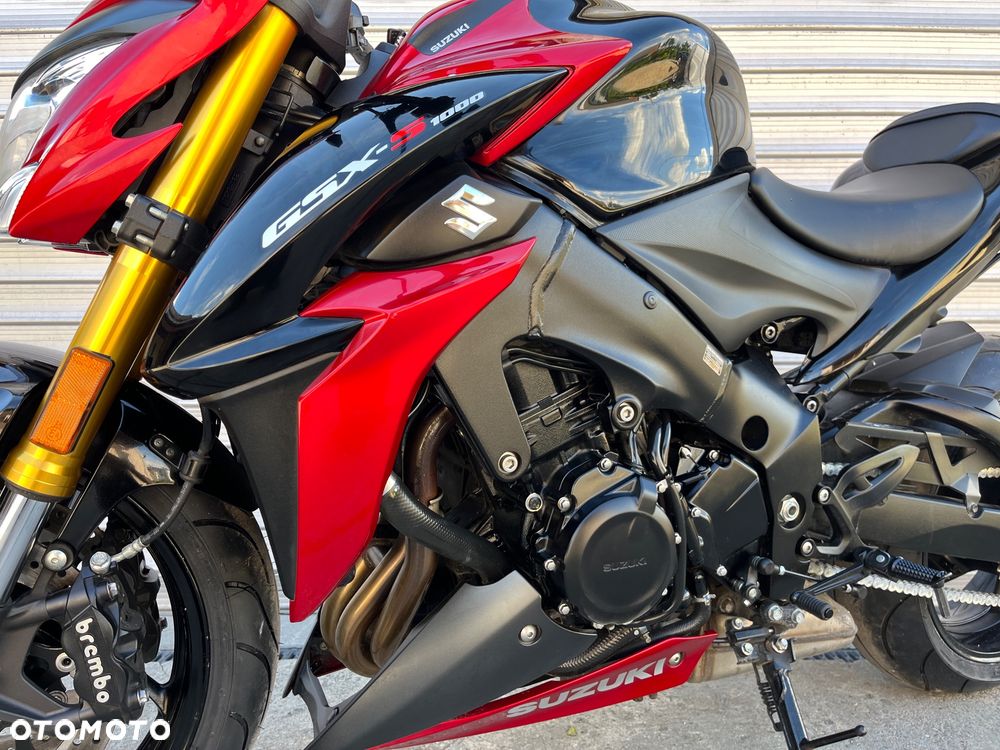 Suzuki GSX 1000 - 22