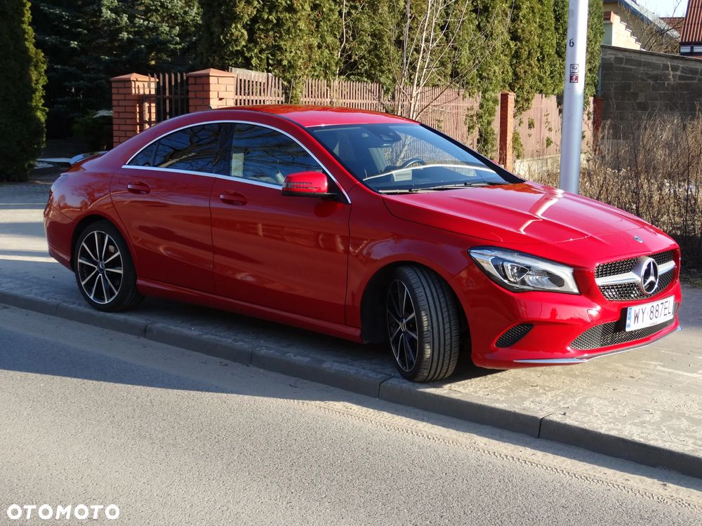 Mercedes-Benz CLA 180 7G-DCT Urban - 3
