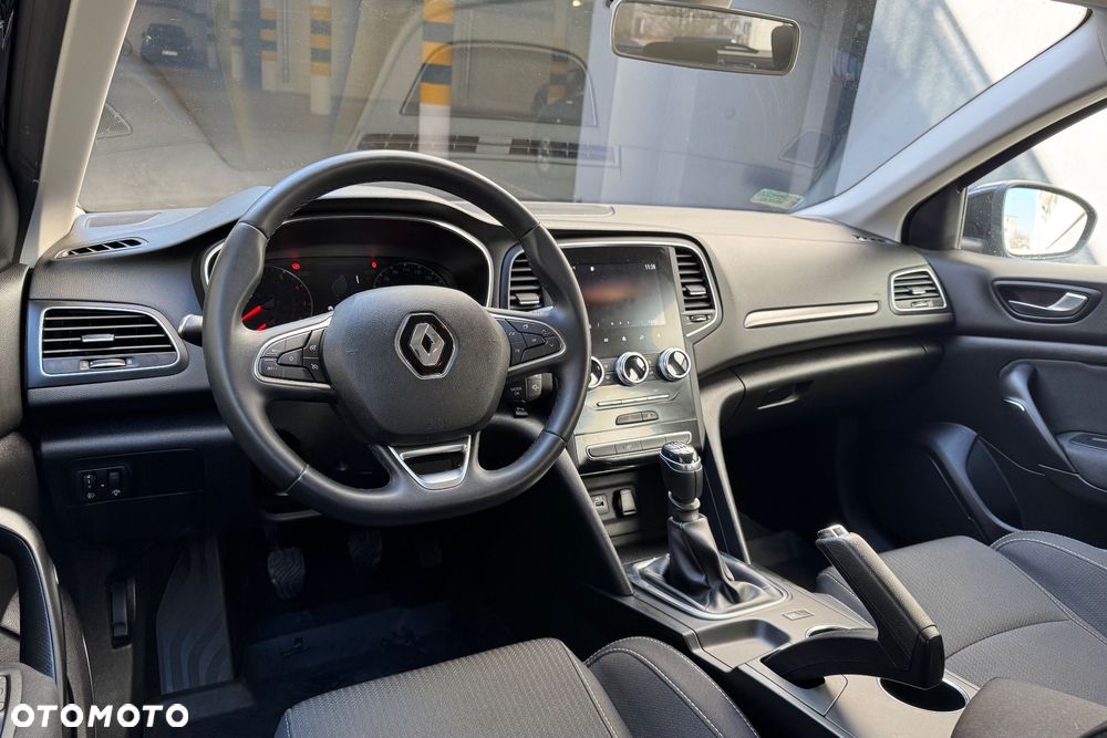 Renault Megane 1.0 TCe Zen - 31